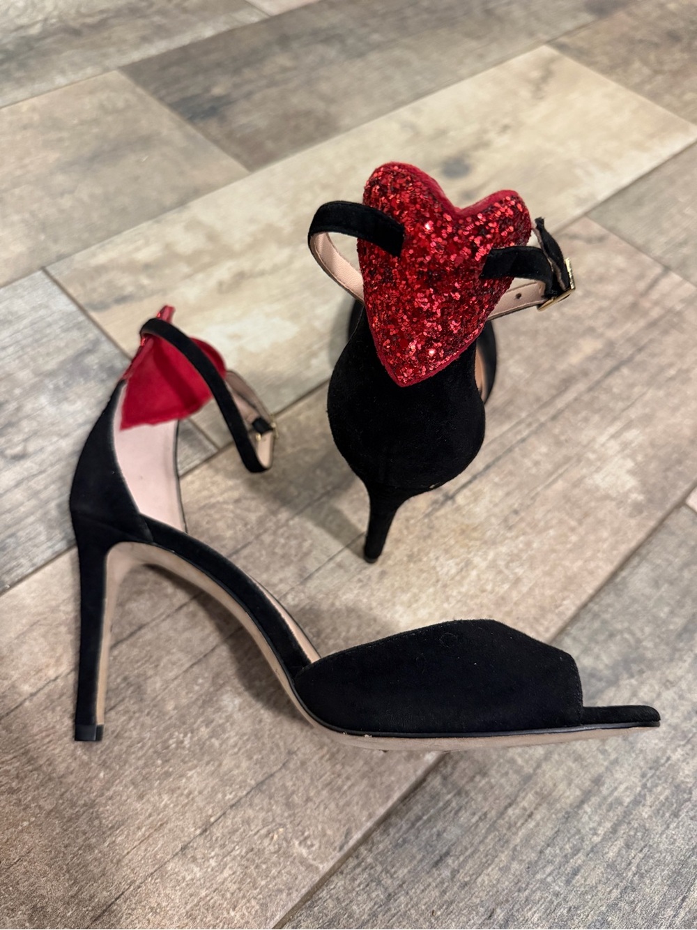 kate spade Black Suede Open-Toe Heels Red Glitter Heart ♥️ Olidah Holiday Date